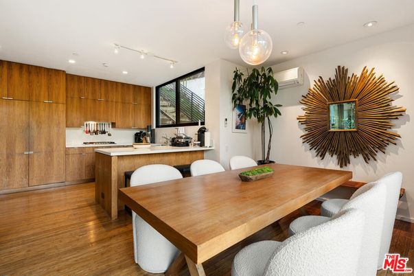 Dining room, Interior, Kitchen, Pendant Lights, Recessed Lighting, Wood Texture Flooring