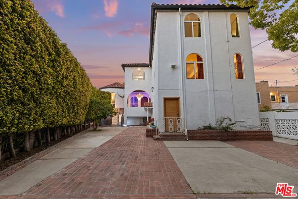 Exterior, Facade, Spanish Mediterranean