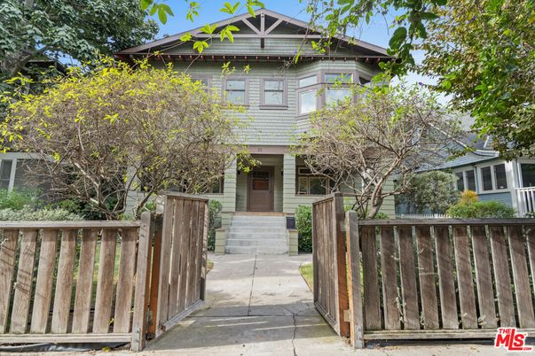 Exterior, Facade, Queen Anne Victorian