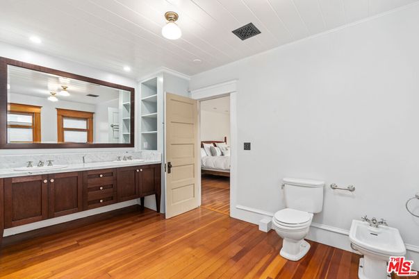 Bathroom, Bedroom, Interior, Recessed Lighting, Wood Texture Flooring
