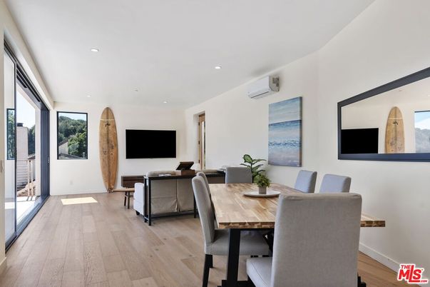 Dining room, Interior, Living room, Recessed Lighting, Wood Texture Flooring
