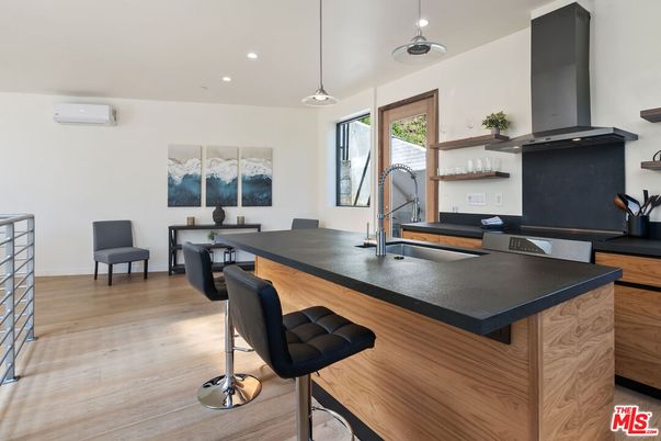 Dining room, Interior, Kitchen, Pendant Lights, Recessed Lighting, Wood Texture Flooring