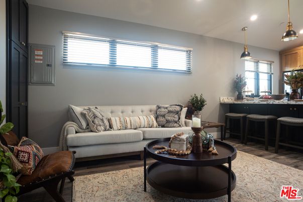 Interior, Kitchen, Living room, Pendant Lights, Recessed Lighting, Wood Texture Flooring
