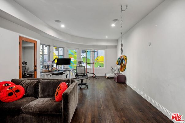 Home Office, Interior, Recessed Lighting, Wood Texture Flooring