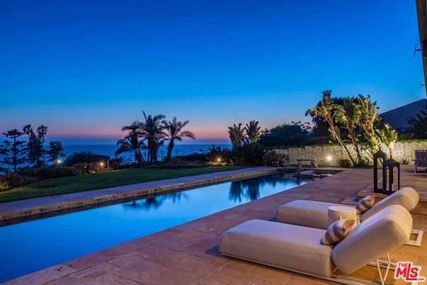 Exterior, Pool, Water