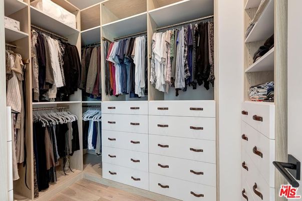 Interior, Walk-in Closets, Wood Texture Flooring