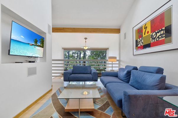 Interior, Living room, Pendant Lights, Wooden Beams