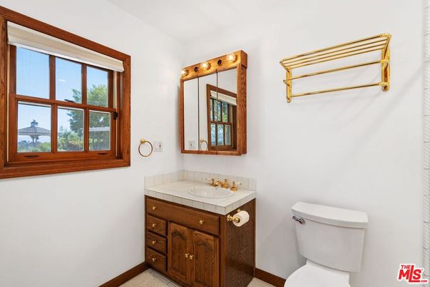 Bathroom, Interior, Tile Countertops