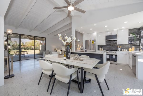 Dining room, Interior, Kitchen, Recessed Lighting, Stainless Steel Appliances