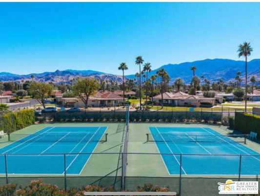 Exterior, Tennis Courts