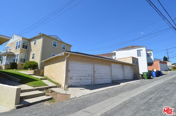 Detached Garage, Exterior