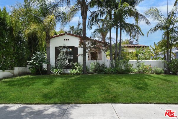 Backyard, Exterior, Facade, Spanish Mediterranean