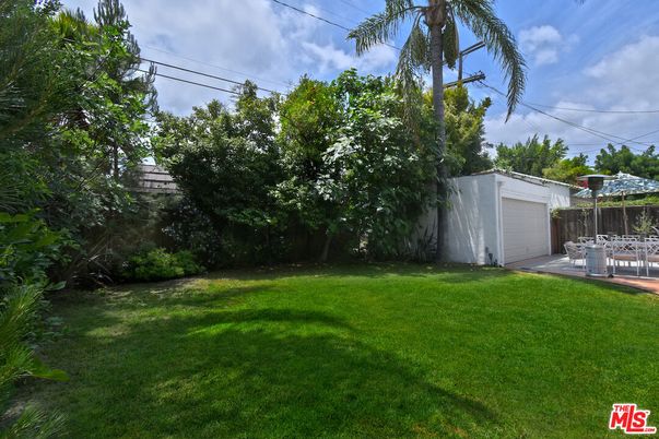 Backyard, Detached Garage, Exterior