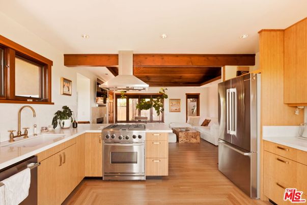 Interior, Kitchen, Living room, Pendant Lights, Recessed Lighting, Stainless Steel Appliances, Wooden Beams, Wooden Ceilings, Wood Texture Flooring