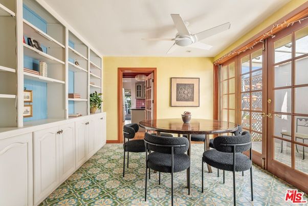 Dining room, Interior