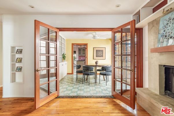 Dining room, Fireplace, Interior, Recessed Lighting, Wood Texture Flooring