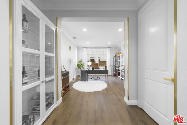 Home Office, Interior, Recessed Lighting, Wood Texture Flooring