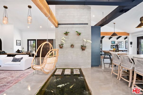 Interior, Living room, Pendant Lights, Recessed Lighting, Wooden Beams