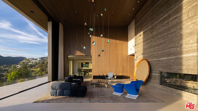 Fireplace, Interior, Recessed Lighting