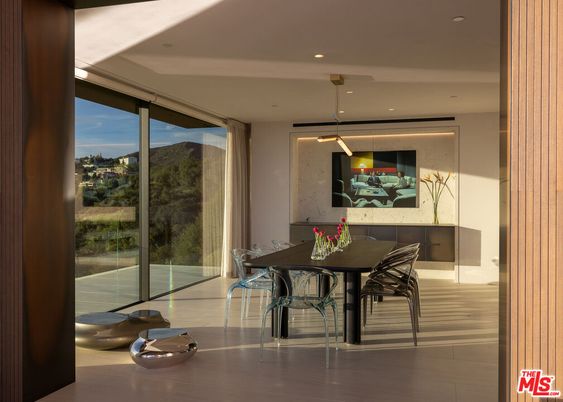 Dining room, Interior, Pendant Lights, Recessed Lighting