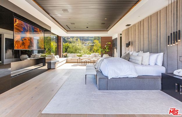 Bedroom, Interior, Pendant Lights, Recessed Lighting, Wood Texture Flooring