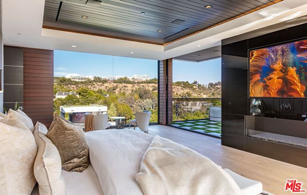 Bedroom, Fireplace, Interior, Recessed Lighting, Wooden Ceilings, Wood Texture Flooring