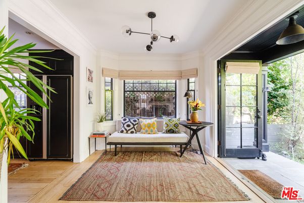Interior, Pendant Lights, Wood Texture Flooring