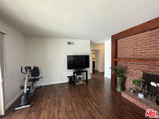 Fitness Equipment, Interior, Stone Walls, Wood Texture Flooring