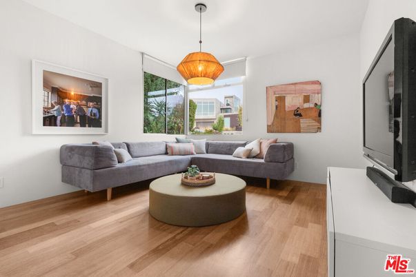 Interior, Living room, Pendant Lights, Wood Texture Flooring