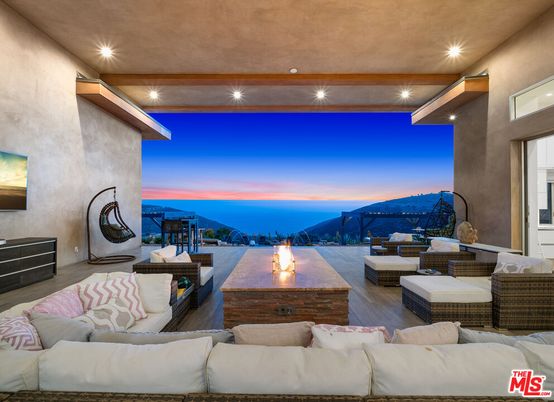 Exterior, Recessed Lighting, Water