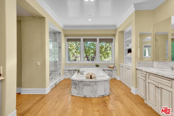 Bathroom, Interior, Marble Walls, Recessed Lighting, Wood Texture Flooring