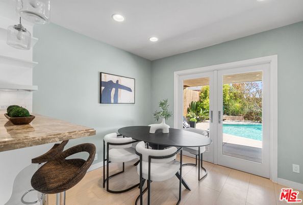 Dining room, Interior, Recessed Lighting