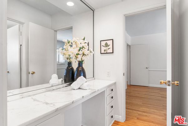 Bathroom, Interior, Recessed Lighting, Wood Texture Flooring