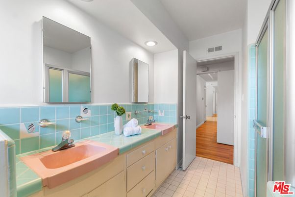 Bathroom, Interior, Recessed Lighting, Tile Countertops