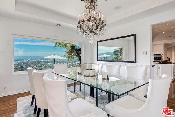 Chandelier, Dining room, Interior, Recessed Lighting, Water, Wood Texture Flooring
