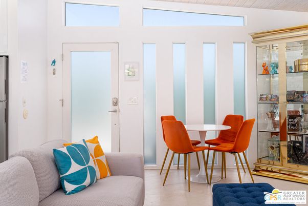 Dining room, Interior