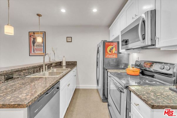 Interior, Kitchen, Pendant Lights, Recessed Lighting