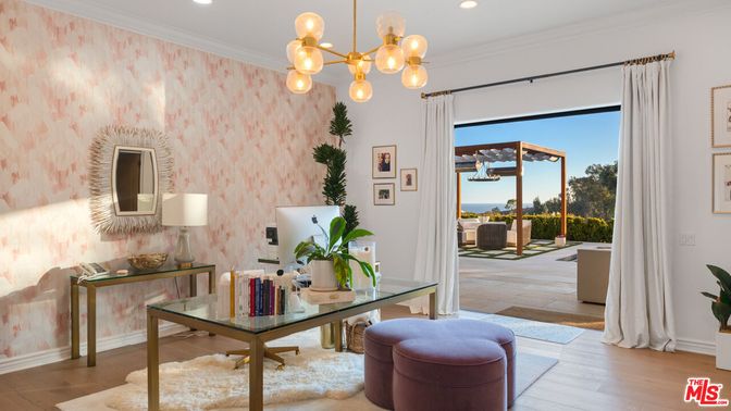 Home Office, Interior, Pendant Lights, Recessed Lighting, Water, Wood Texture Flooring