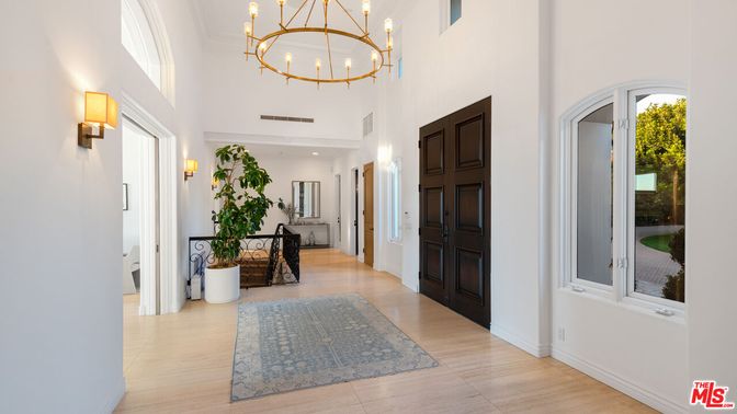 Chandelier, Interior, Wood Texture Flooring
