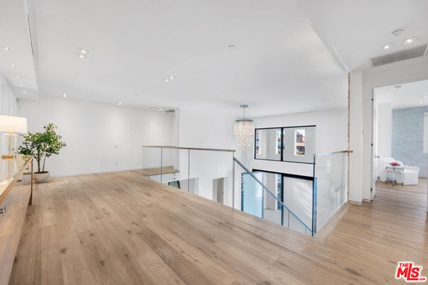 Chandelier, Interior, Recessed Lighting, Wood Texture Flooring