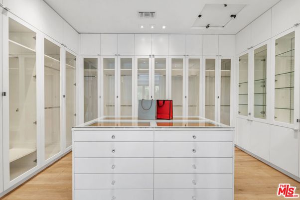 Interior, Recessed Lighting, Walk-in Closets, Wood Texture Flooring