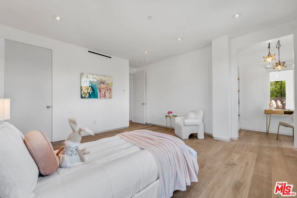Bedroom, Interior, Pendant Lights, Recessed Lighting, Wood Texture Flooring