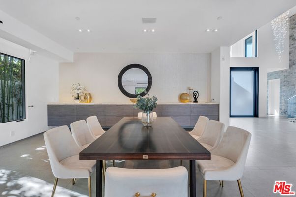 Dining room, Interior, Recessed Lighting
