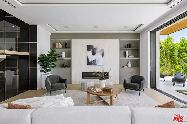 Fireplace, Interior, Living room, Recessed Lighting