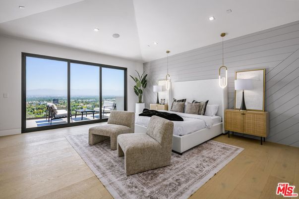 Bedroom, Interior, Pendant Lights, Recessed Lighting, Wood Texture Flooring