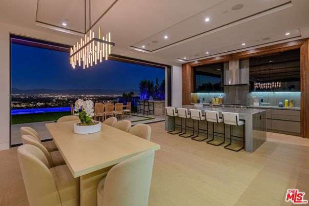 Dining room, Interior, Kitchen, Pendant Lights, Recessed Lighting, Wood Texture Flooring