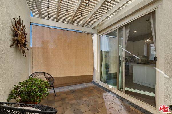 Exterior, Pendant Lights