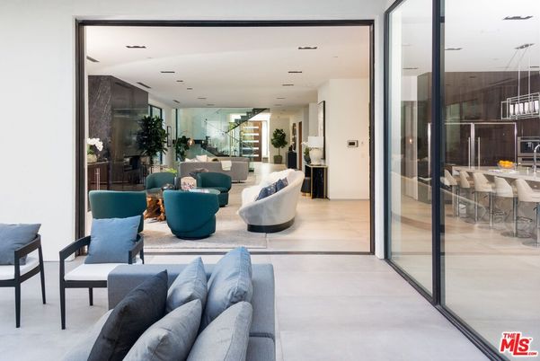 Dining room, Interior, Living room, Pendant Lights, Recessed Lighting