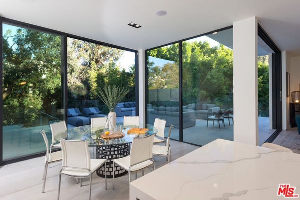 Dining room, Interior, Recessed Lighting