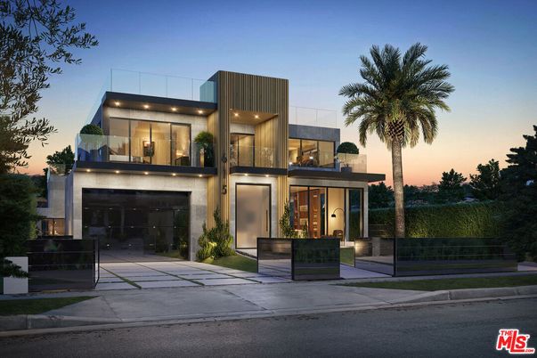 Attached, Backyard, Exterior, Facade, Modern